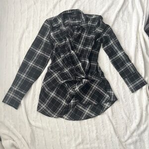 Laundry NWT Plaid Front Tie Top